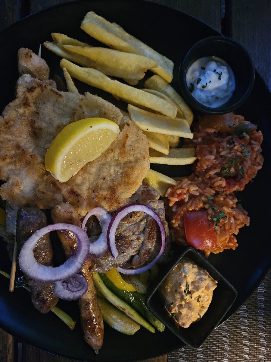 Schnitzel mit Käsesauce